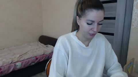 Snapshot of emilyfork chatting on 11-12-25, 11:43 emilyfork online show from 11-12-25, 11:43