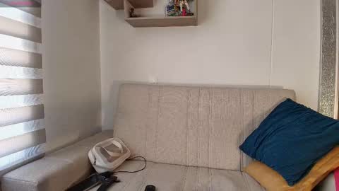 Snapshot of emilyguss chatting on 10-01-25, 02:34 Emily online show from 10-01-25, 02:34