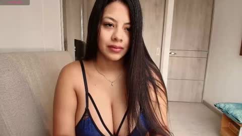 Snapshot of emilyguss chatting on 12-05-25, 03:09 Emily online show from 12-05-25, 03:09