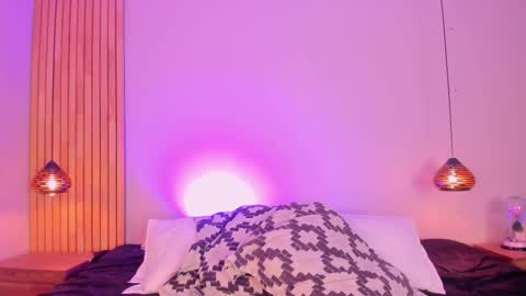 Emily  online show from 11-11-25, 07:58