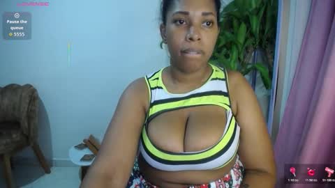 Snapshot of emilyhines__ chatting on 11-25-25, 10:54 Emilyhines online show from 11-25-25, 10:54