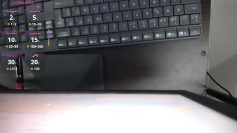 Snapshot of emilyhines__ chatting on 12-04-25, 01:04 Emilyhines online show from 12-04-25, 01:04