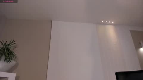 Emily online show from 12-20-25, 12:01