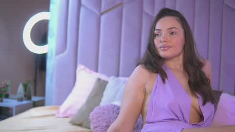 Emily online show from 12-22-24, 08:16