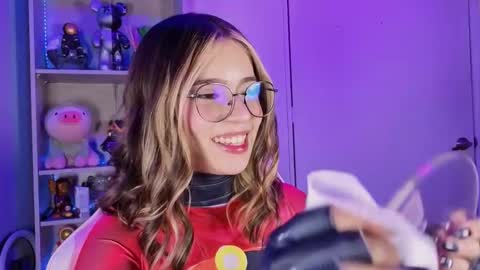 Snapshot of emilykarterr chatting on 10-09-25, 05:22 VALEEEN online show from 10-09-25, 05:22