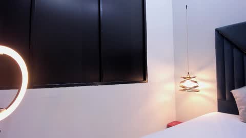 emilykartters online show from 02-25-26, 12:15