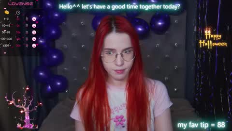 EmilyKents online show from 10-27-25, 01:53