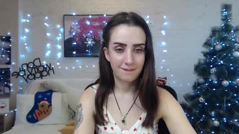 Snapshot of emilylayer chatting on 12-14-24, 05:40 Emyli online show from 12-14-24, 05:40