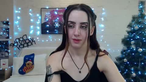 Snapshot of emilylayer chatting on 12-14-24, 09:24 Emyli online show from 12-14-24, 09:24