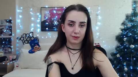 Snapshot of emilylayer chatting on 12-19-24, 01:50 Emyli online show from 12-19-24, 01:50