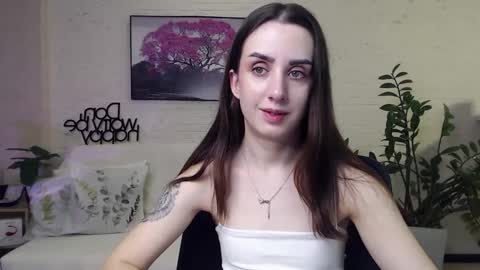 Snapshot of emilylayer chatting on 01-05-25, 03:22 Emyli online show from 01-05-25, 03:22