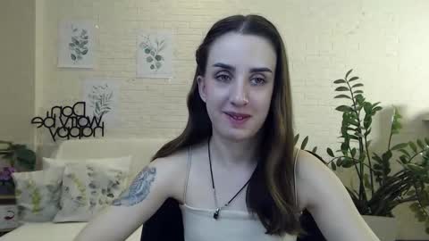 Snapshot of emilylayer chatting on 01-06-25, 12:27 Emyli online show from 01-06-25, 12:27