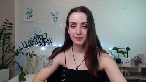 Snapshot of emilylayer chatting on 01-12-25, 02:56 Emyli online show from 01-12-25, 02:56