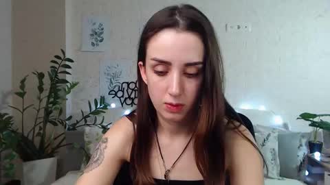 Snapshot of emilylayer chatting on 01-26-25, 06:17 Emyli online show from 01-26-25, 06:17