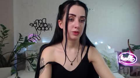 Snapshot of emilylayer chatting on 02-15-25, 11:58 Emyli online show from 02-15-25, 11:58