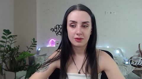 Snapshot of emilylayer chatting on 02-25-25, 12:03 Emyli online show from 02-25-25, 12:03