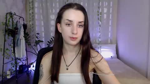 Snapshot of emilylayer chatting on 09-18-25, 05:15 Emyli online show from 09-18-25, 05:15