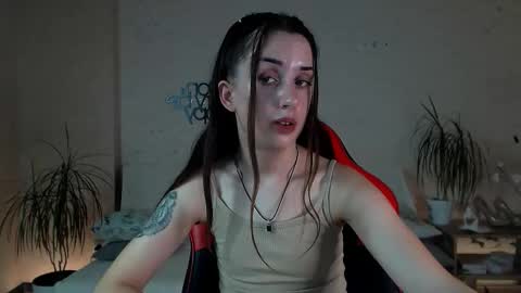Snapshot of emilylayer chatting on 09-21-25, 04:30 Emyli online show from 09-21-25, 04:30