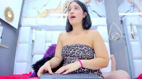 Emily online show from 02-08-25, 11:01