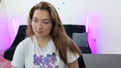 emily  friends online show from 02-07-26, 05:38