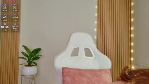 Emily  online show from 11-07-25, 09:37