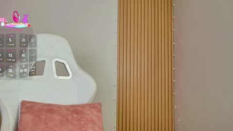 Emily  online show from 11-12-25, 09:42