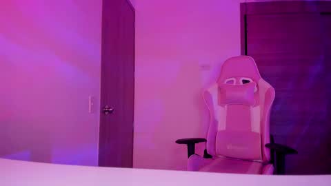 EMILY online show from 03-08-25, 06:21