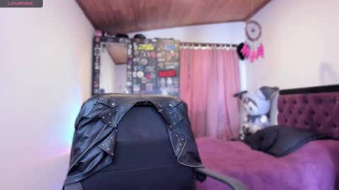  Emily Support me to have 100 likes plx online show from 01-24-25, 07:49