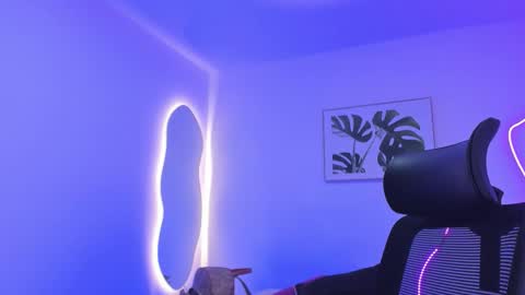 E M I L Y online show from 11-14-25, 03:49