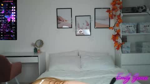 Emily online show from 02-11-25, 10:07