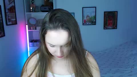 Snapshot of emilyxgrasez chatting on 01-06-26, 01:20 Emily online show from 01-06-26, 01:20