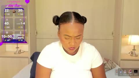 Snapshot of emilyystuart chatting on 02-01-26, 03:38 Emily online show from 02-01-26, 03:38