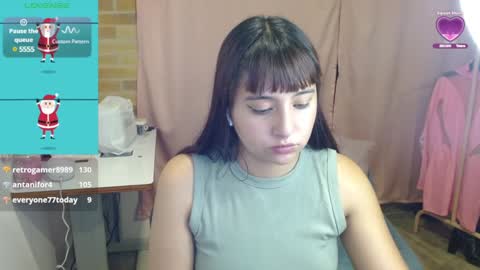 Snapshot of emitaa17228 chatting on 12-18-24, 01:15 emma online show from 12-18-24, 01:15