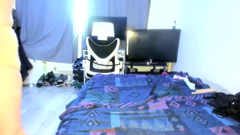 emliyjamesmjb online show from 02-07-25, 10:40