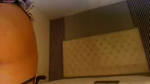 Snapshot of emma_and_aysha chatting on 06-21-26, 01:46 emma_and_aysha online show from 06-21-26, 01:46