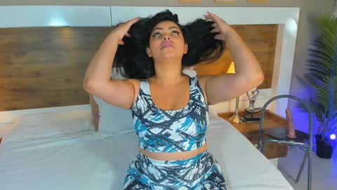 Snapshot of emma_bakker_ chatting on 01-05-25, 12:53 Emma online show from 01-05-25, 12:53