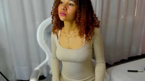 Snapshot of emma_carteer__ chatting on 10-27-25, 02:32 Emma Carteer   online show from 10-27-25, 02:32