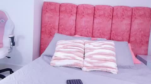 Emma online show from 11-07-25, 03:06