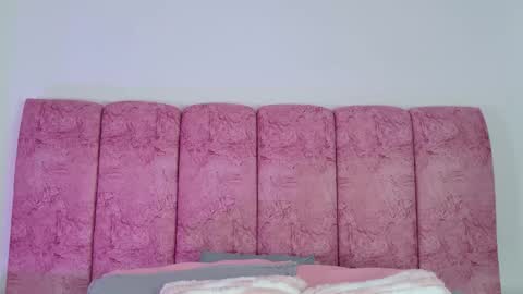 Snapshot of emma_curvy1 chatting on 01-09-26, 03:09 Emma online show from 01-09-26, 03:09