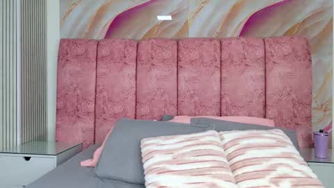 Snapshot of emma_curvy1 chatting on 02-09-26, 03:10 Emma online show from 02-09-26, 03:10