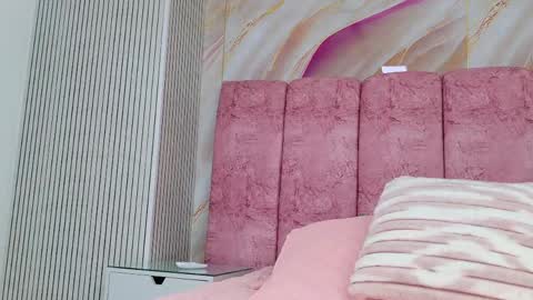 Emma online show from 04-17-26, 03:09