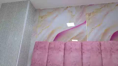 Snapshot of emma_curvy1 chatting on 07-16-26, 03:01 Emma online show from 07-16-26, 03:01