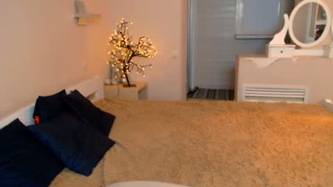 Eva online show from 01-21-25, 02:26