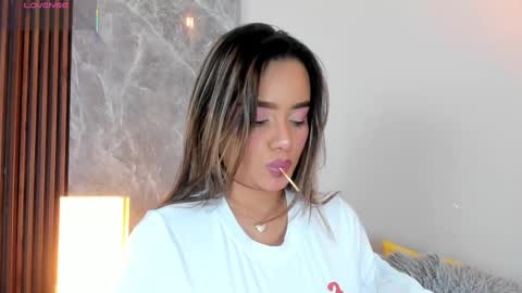 Emma online show from 10-25-25, 03:58