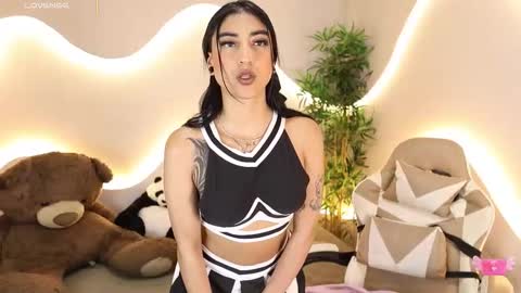 Emma online show from 11-04-25, 04:44