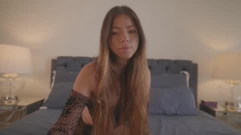 Snapshot of emma_lu1 chatting on 01-19-25, 06:43 emma_lu1 online show from 01-19-25, 06:43