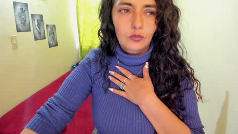 Snapshot of emma_luxy chatting on 12-29-24, 12:12  emma luxy online show from 12-29-24, 12:12