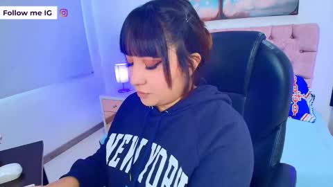 Emma Monserratt online show from 02-02-26, 07:45