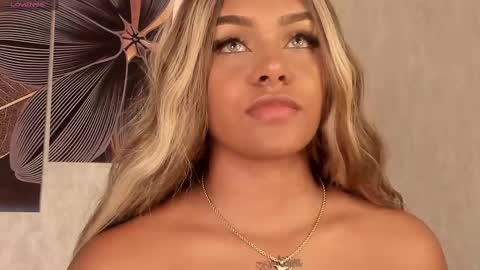 Snapshot of emma_morgann chatting on 02-20-25, 11:42 Emma Morgann online show from 02-20-25, 11:42