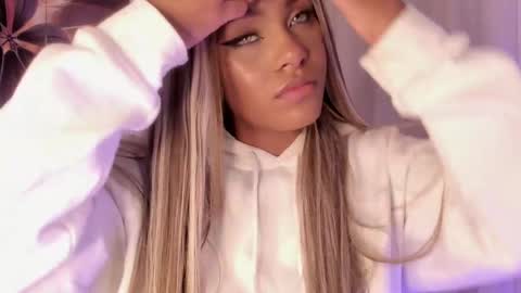 Snapshot of emma_morgann chatting on 03-11-25, 11:23 Emma Morgann online show from 03-11-25, 11:23